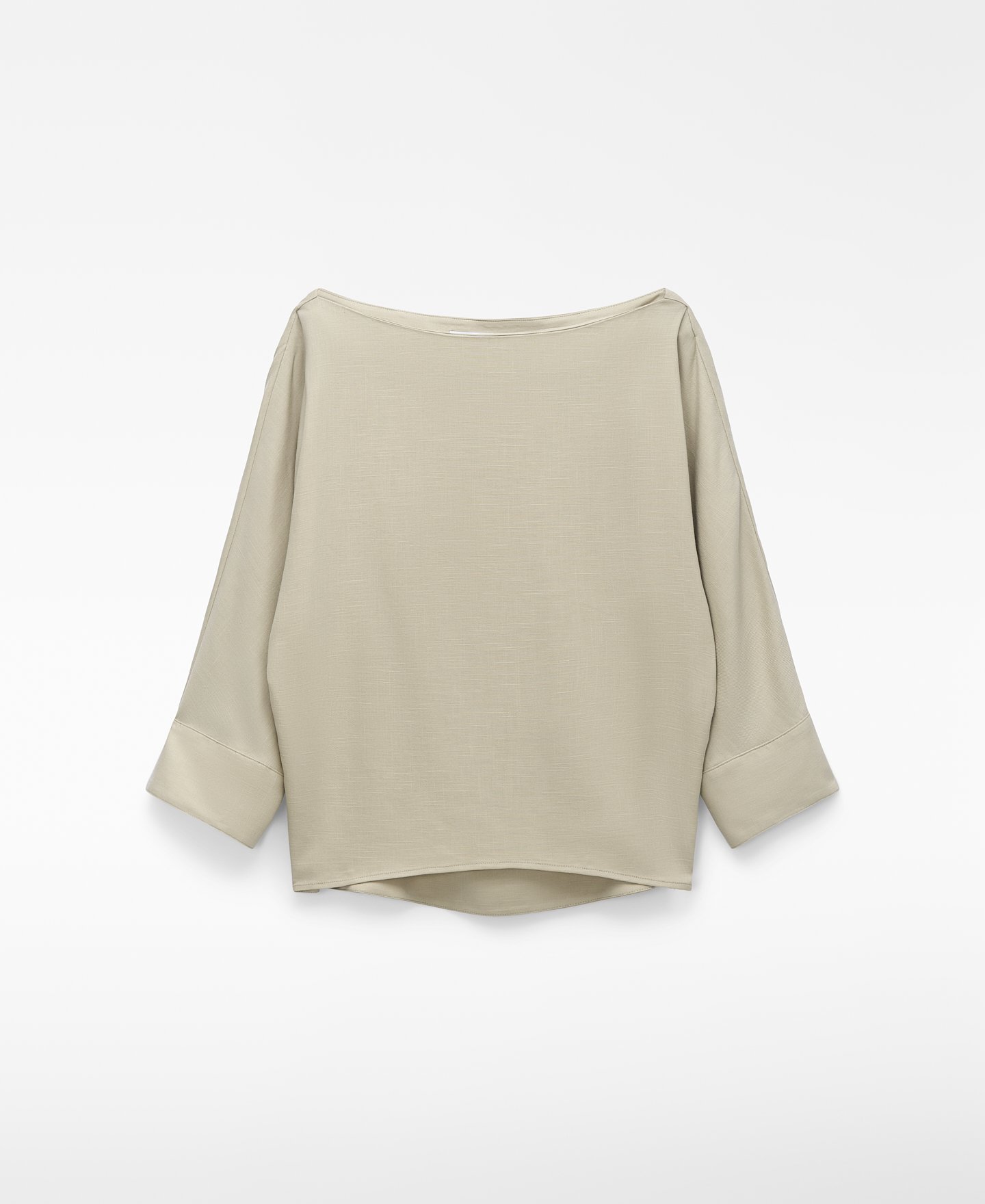 Top fluido escote barco image number 4