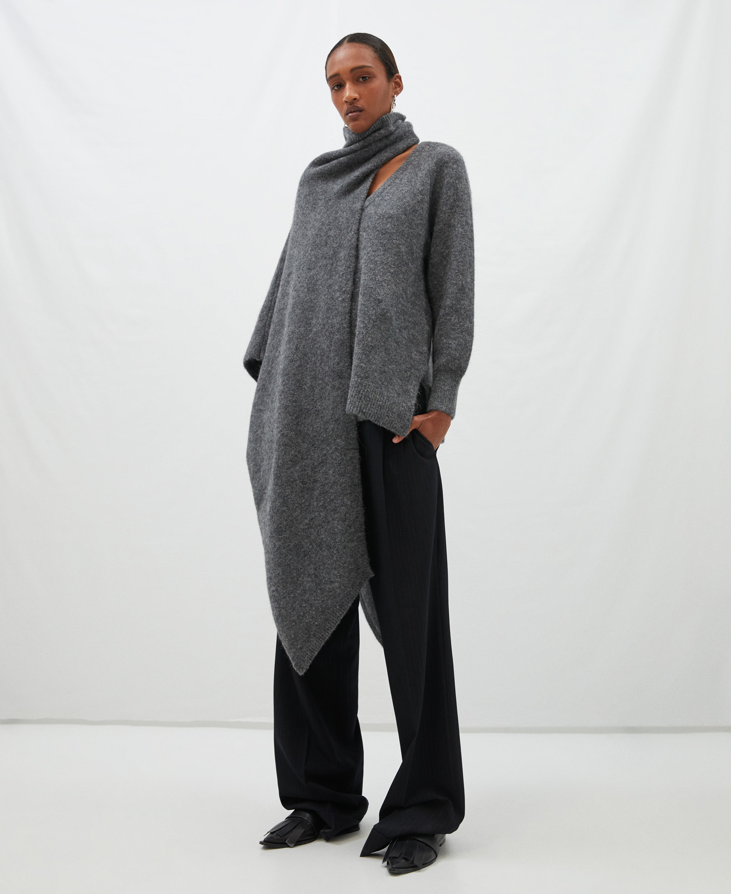 Double neckline wool and alpaca sweater image number 1
