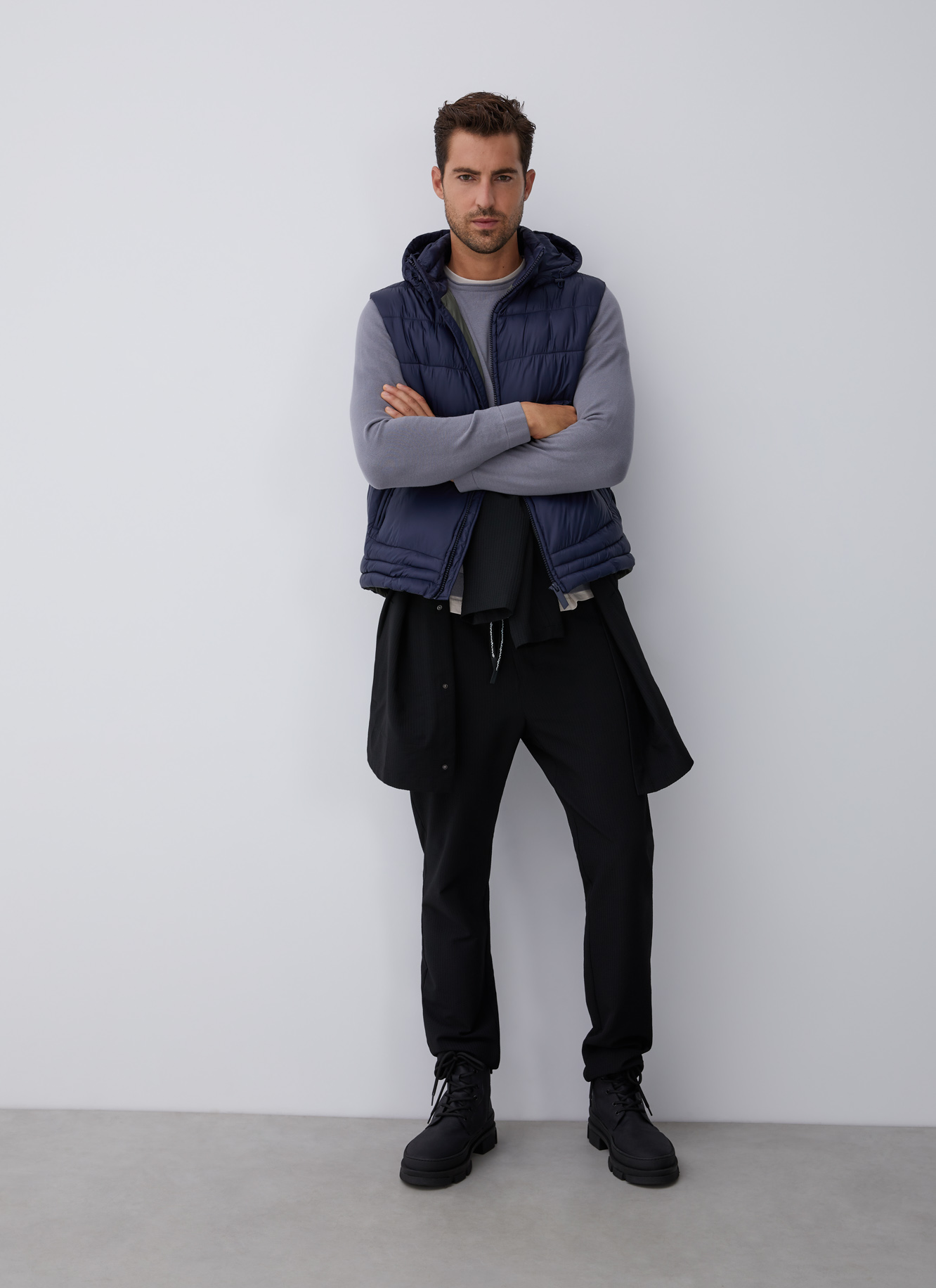 Cotton sweater with roll edge neck image number 5