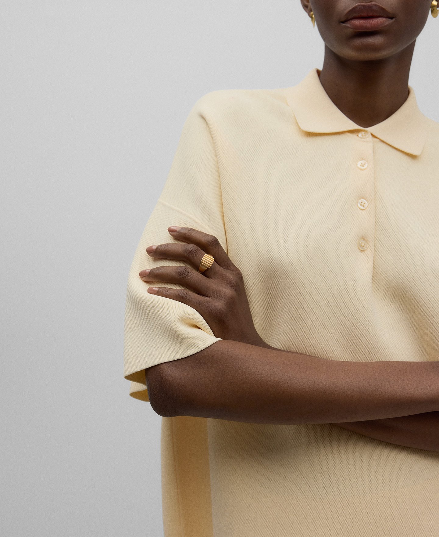 Anillo sello surcos mujer image number 3