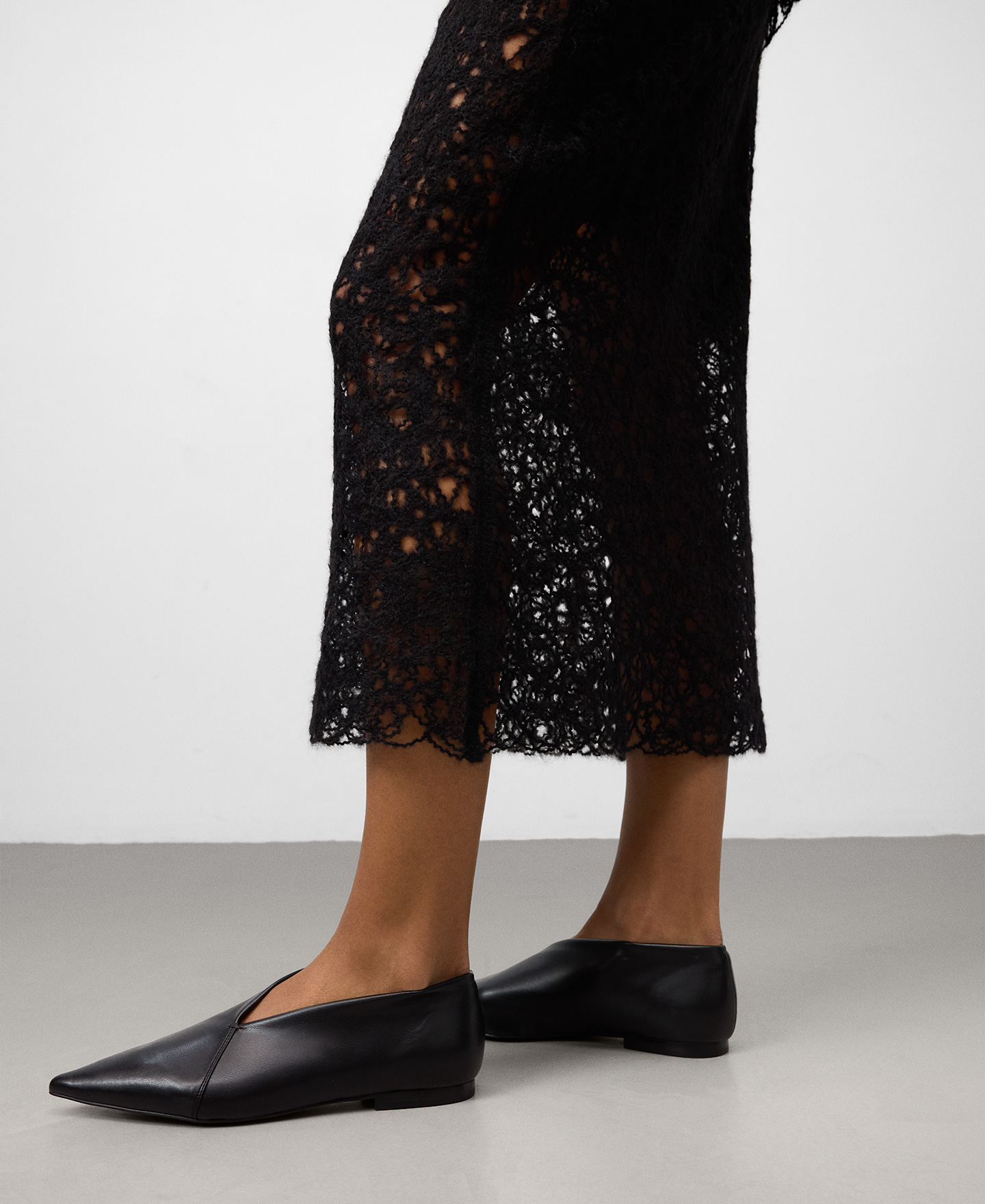Embroidered knit straight skirt woman image number 3