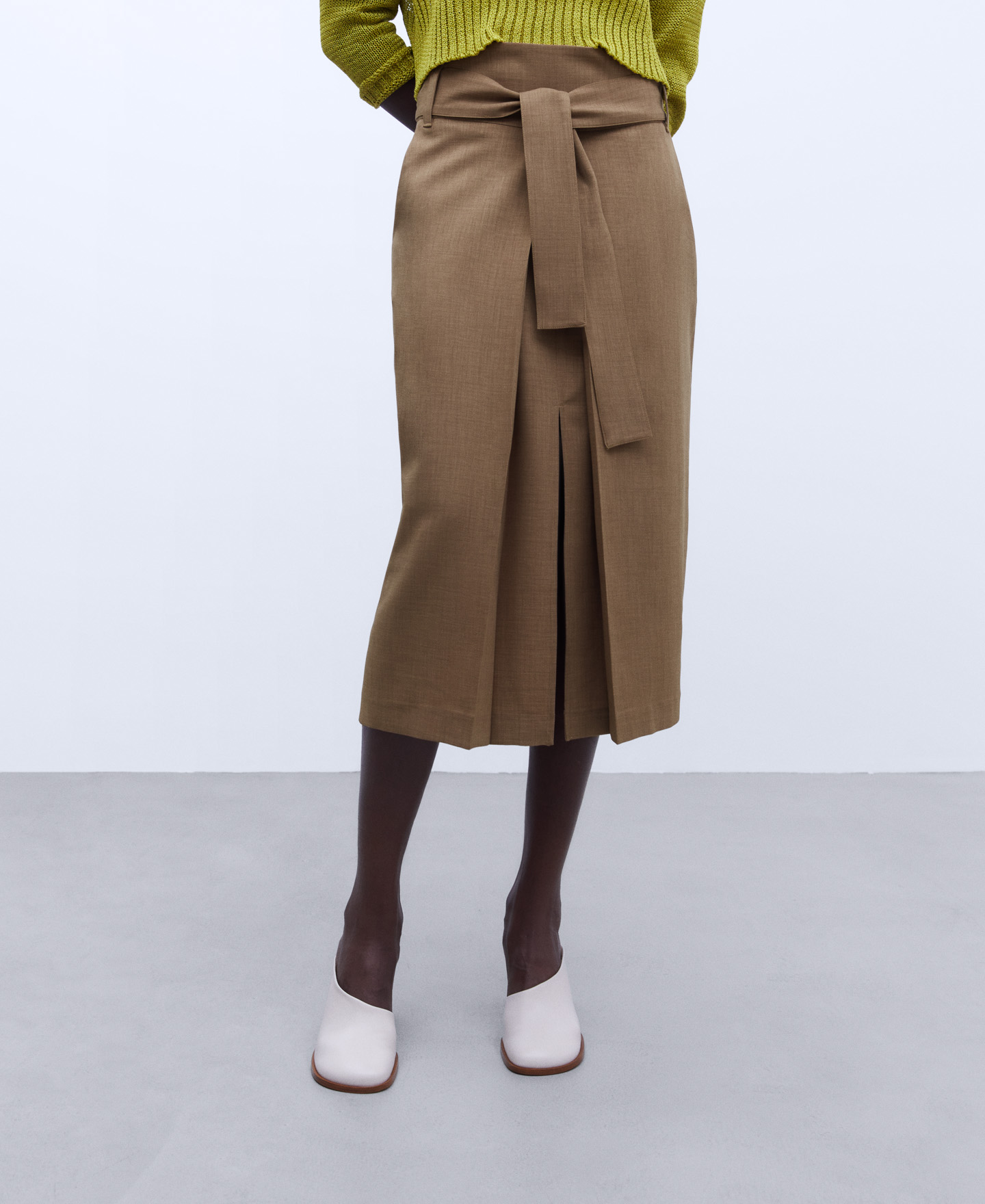 Falda midi pliegues image number 0