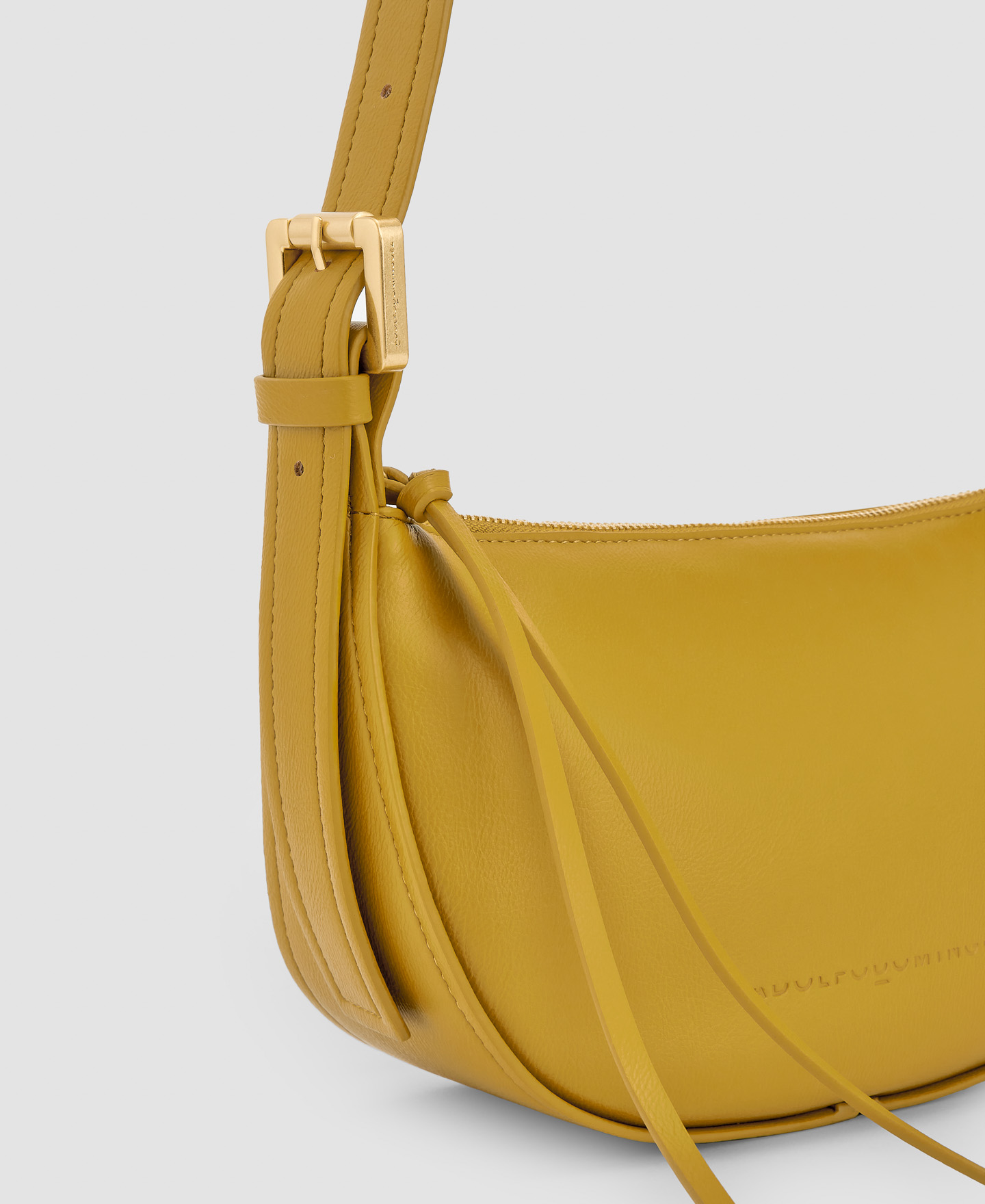 Responsible materials shoulder bag image number 3