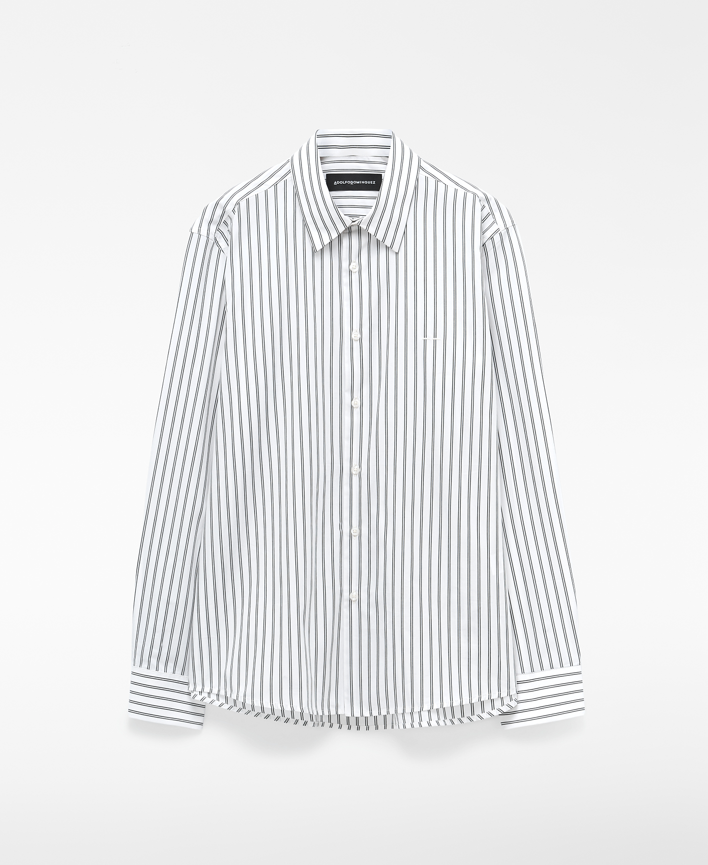 Camisa regular fit cuello italiano rayas image number 4