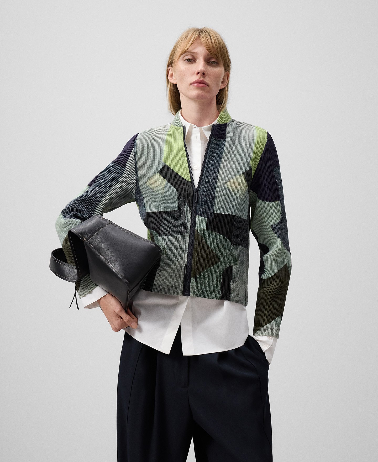 Printed crinkle jacket woman image number 0