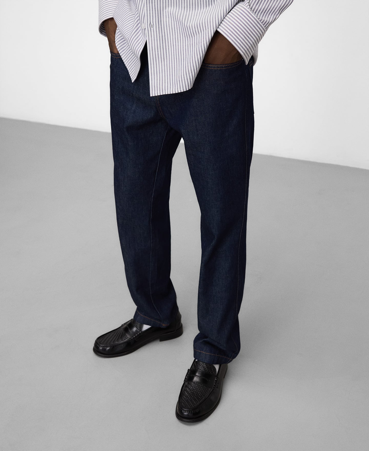 Pantal&oacute;n regular fit denim algod&oacute;n image number 0