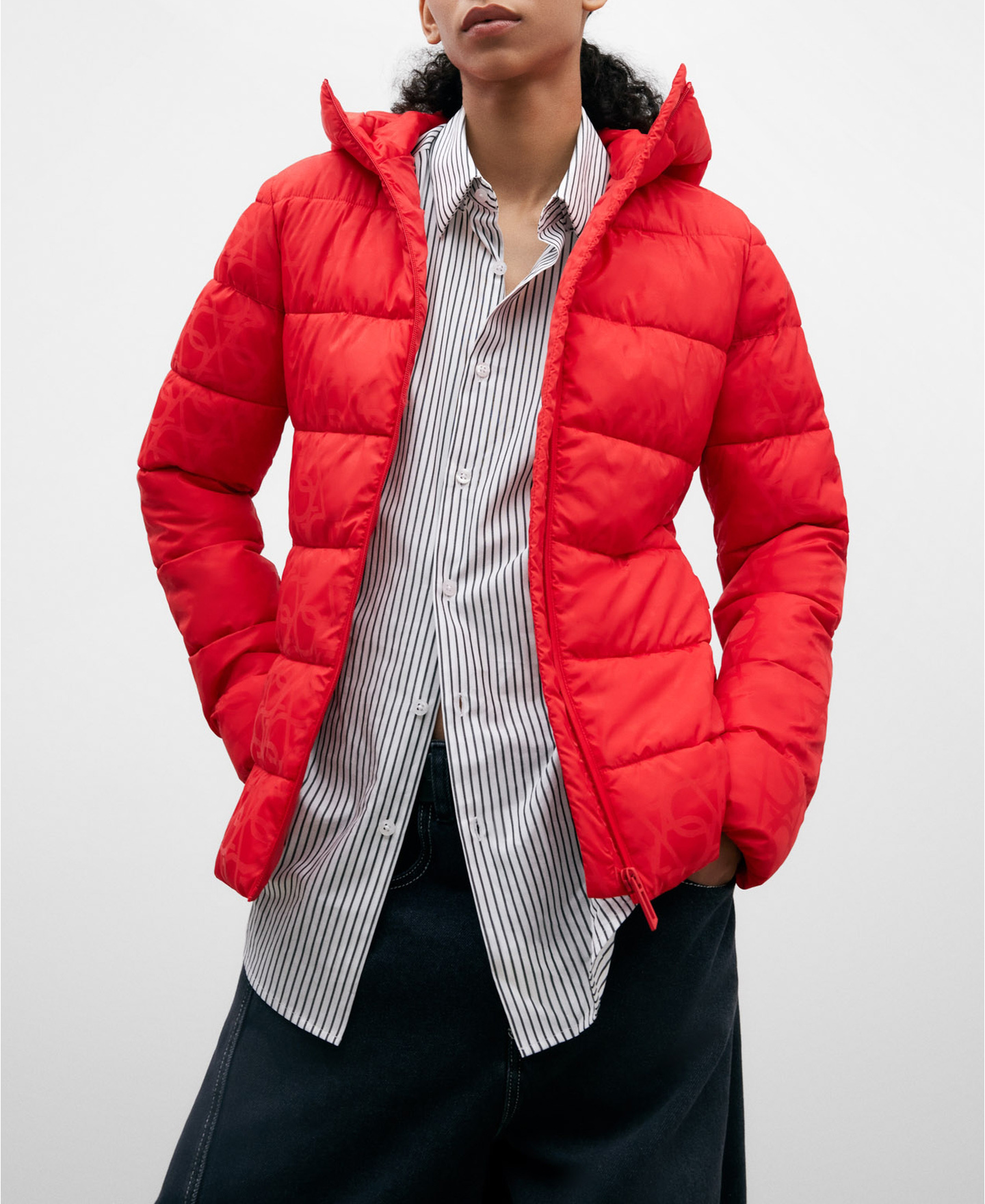 Chaqueta acolchada entallada en nailon image number 0