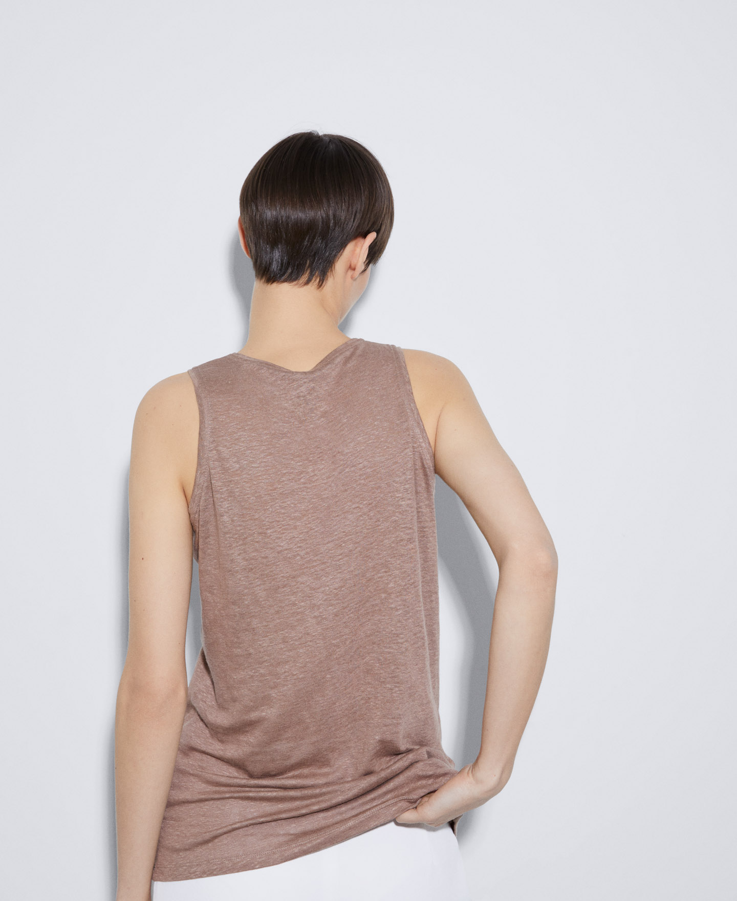 Camiseta tank en lino image number 2