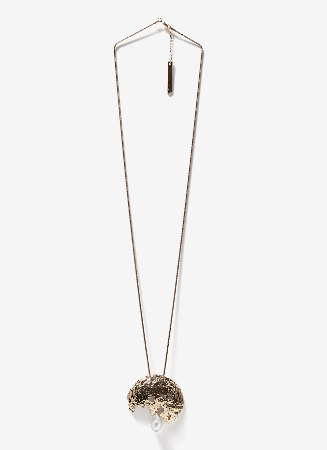 Irregular necklace with faux pearl image number 0