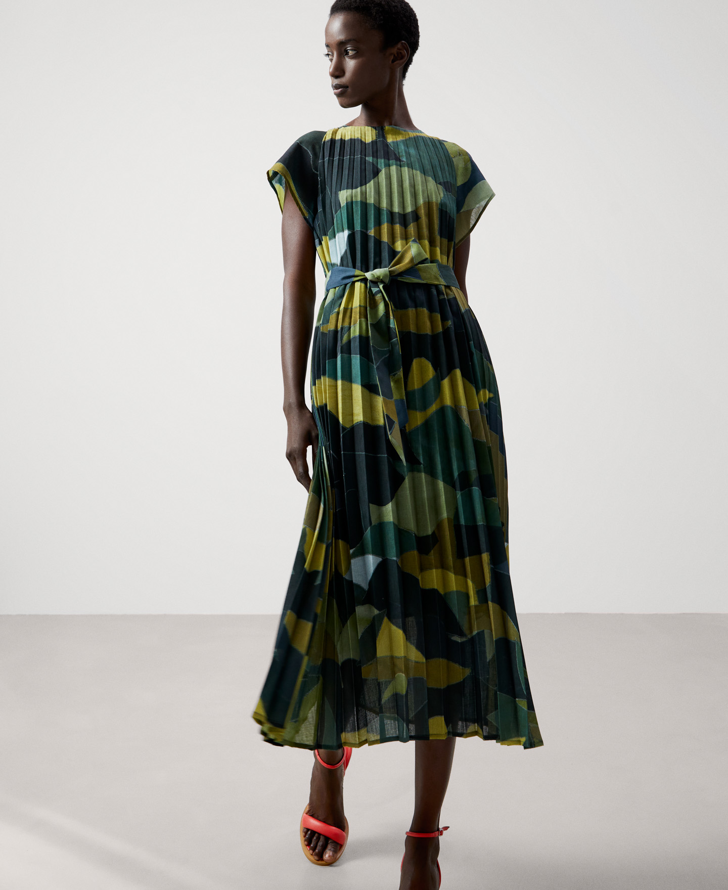 Print midi dress image number 0