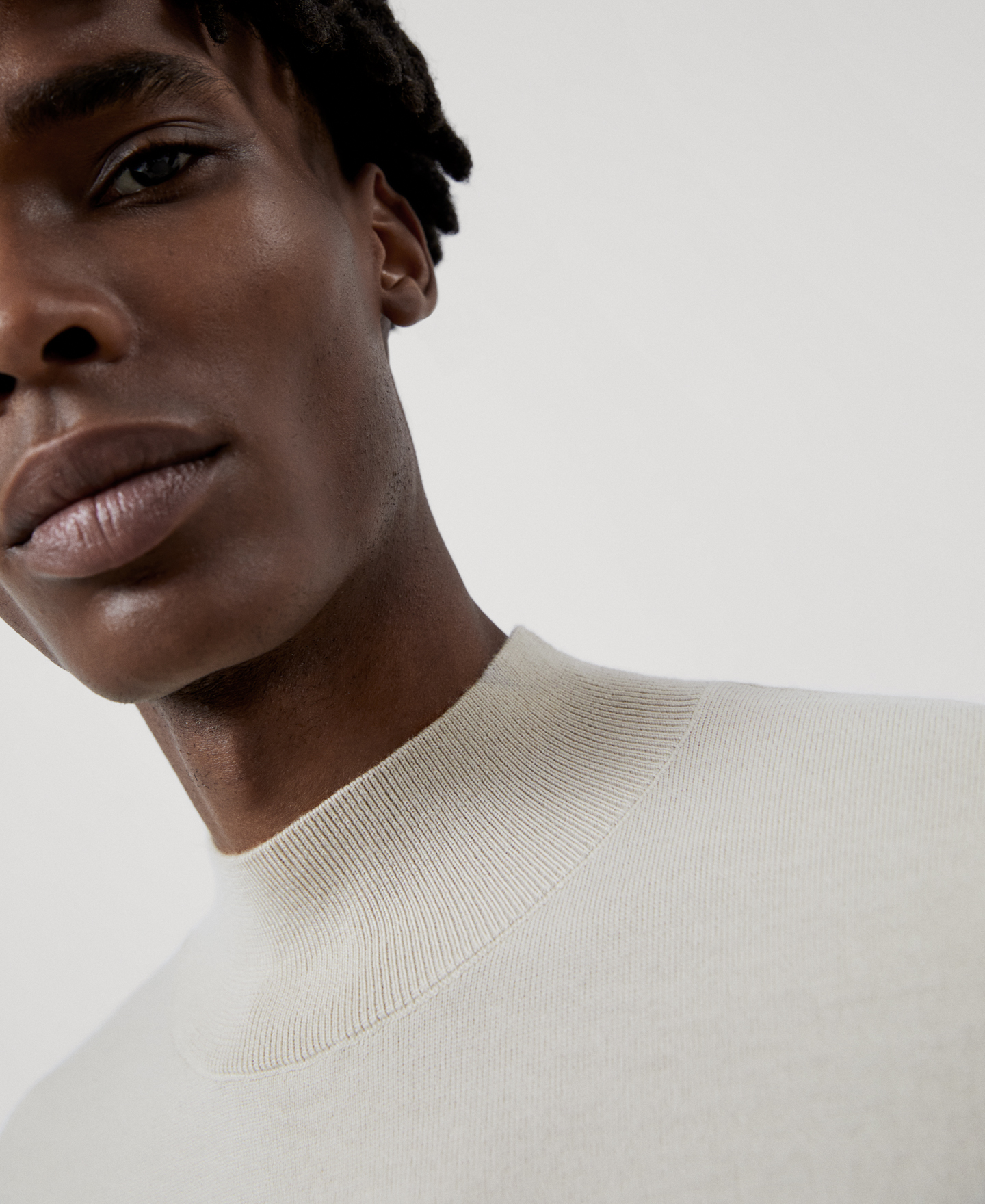Jersey cuello perkins en lana merino image number 3