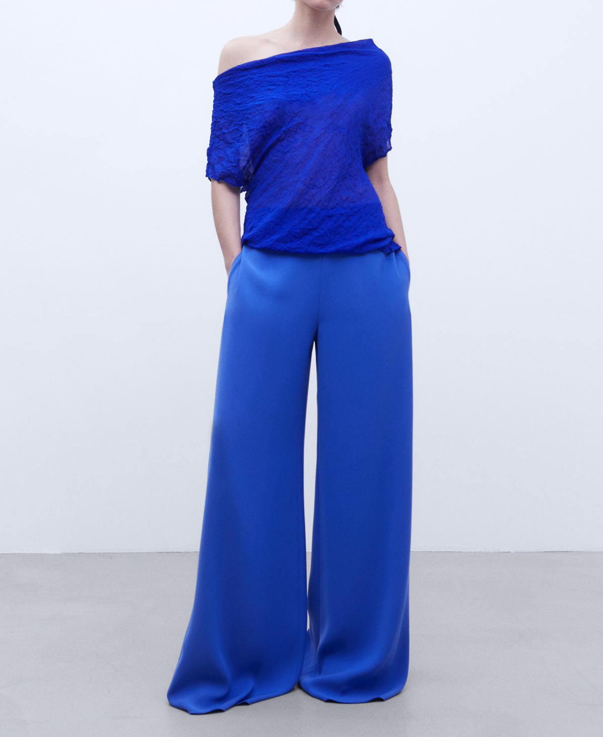 Wrinkly draped top image number 1