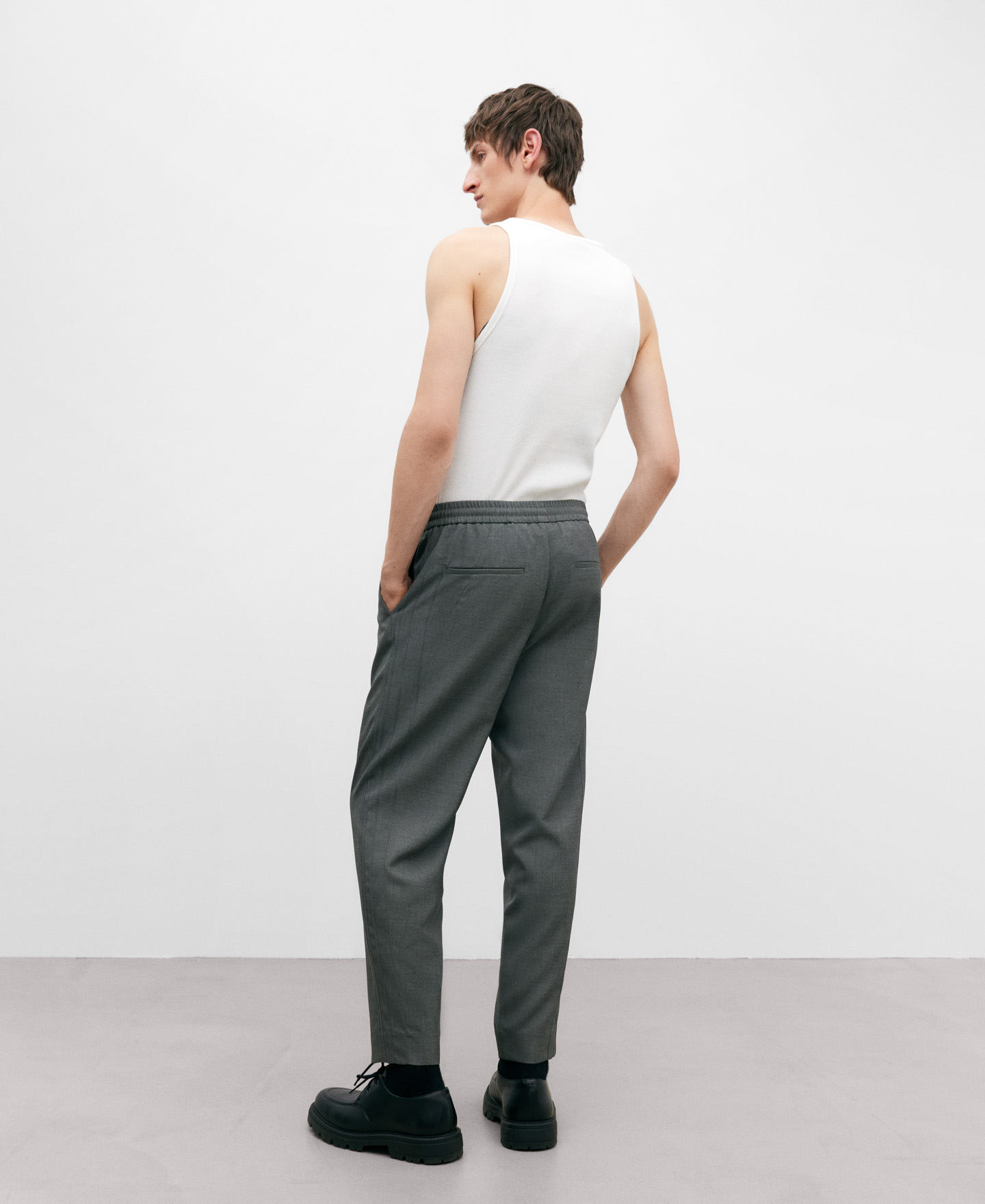 Pantalón jogger cinturilla elástica image number 2