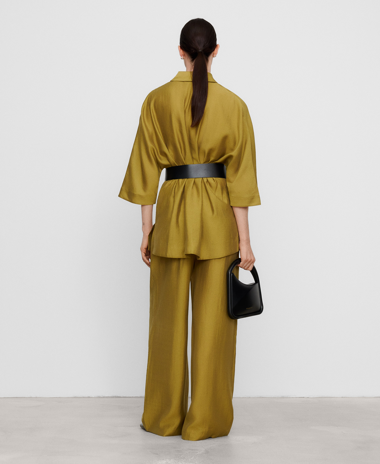 Pantalon droit fluide image number 2