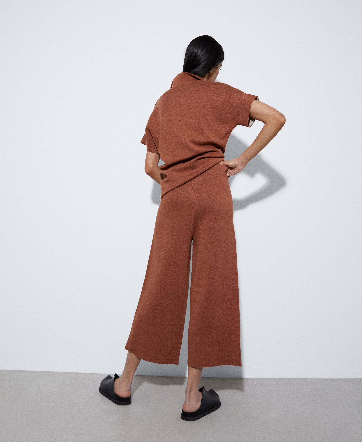 Linen culotte trousers image number 2