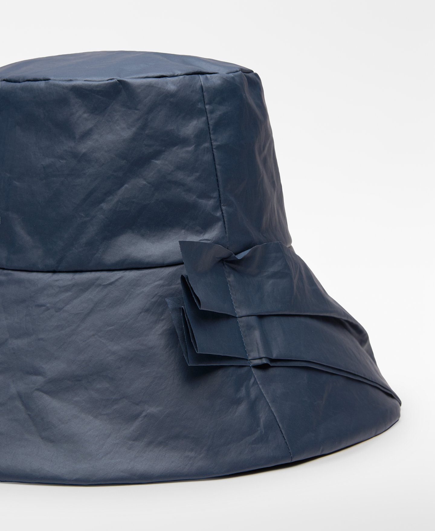 Bucket hat with pleat detail image number 2