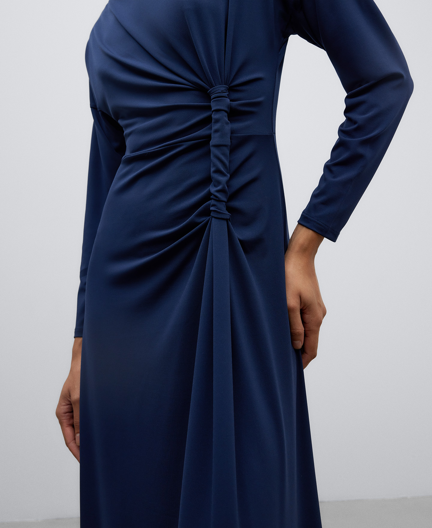 Navy blue midi dress image number 3