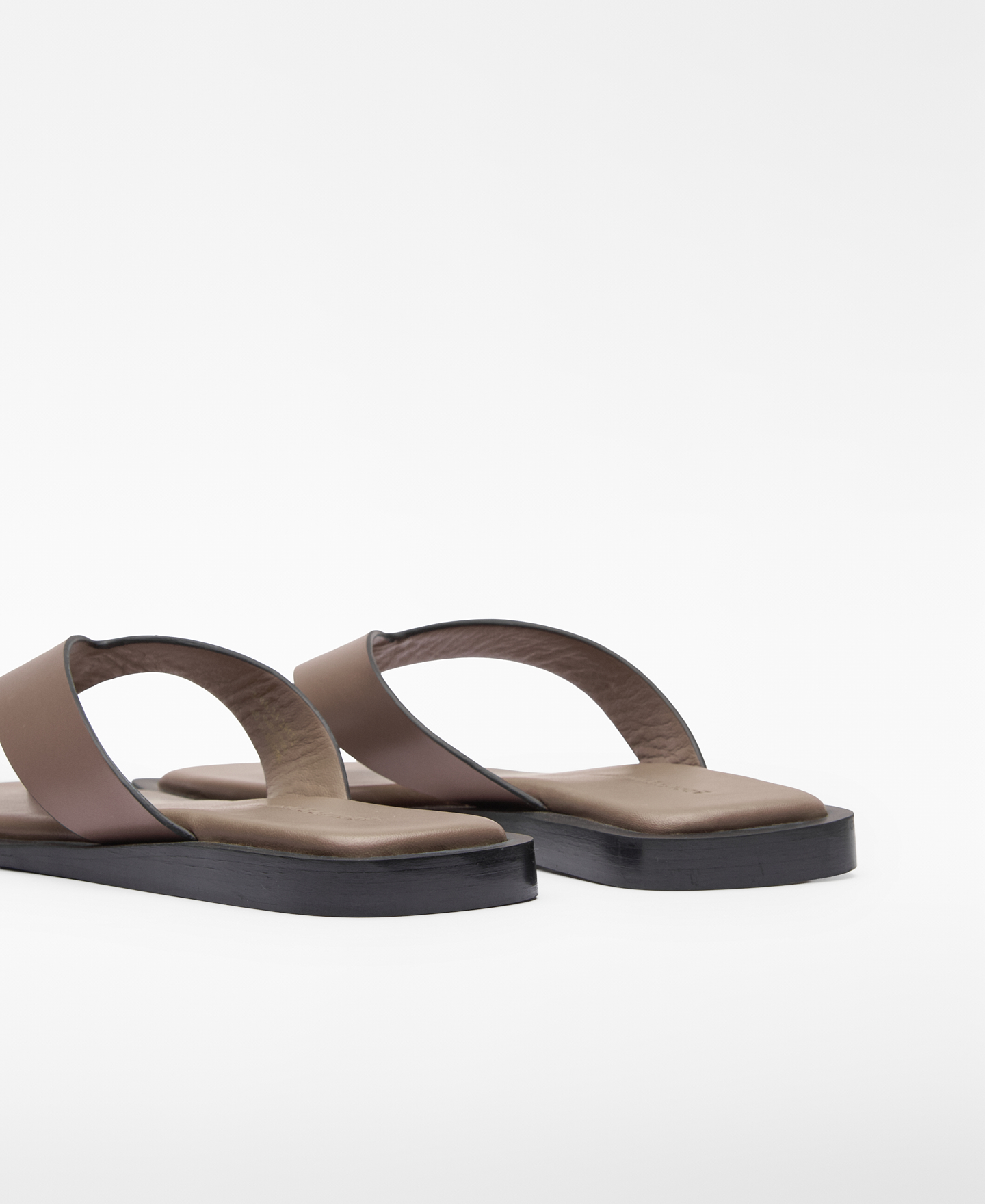 Chancla piel image number 2