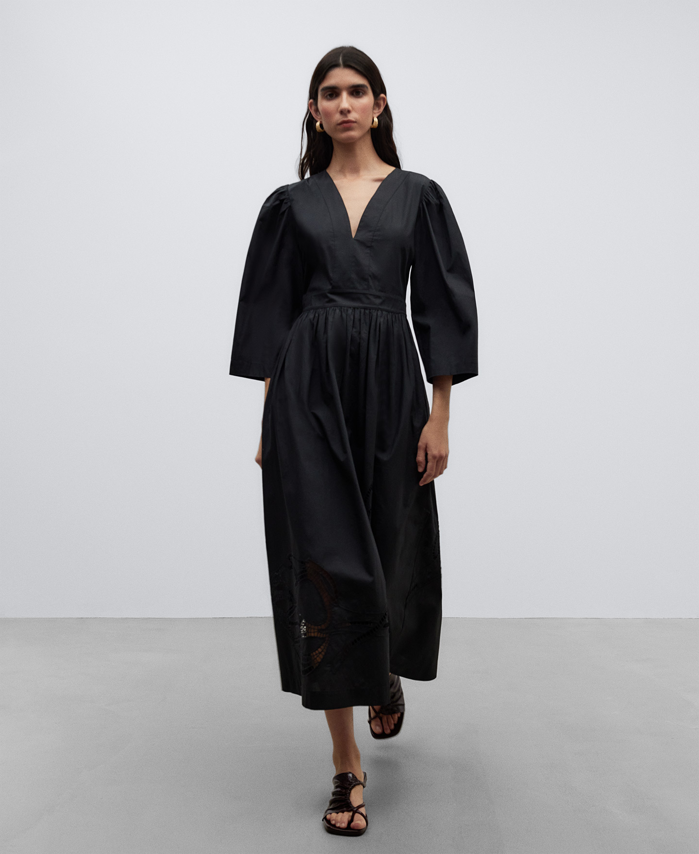 Embroidered long dress woman image number 1