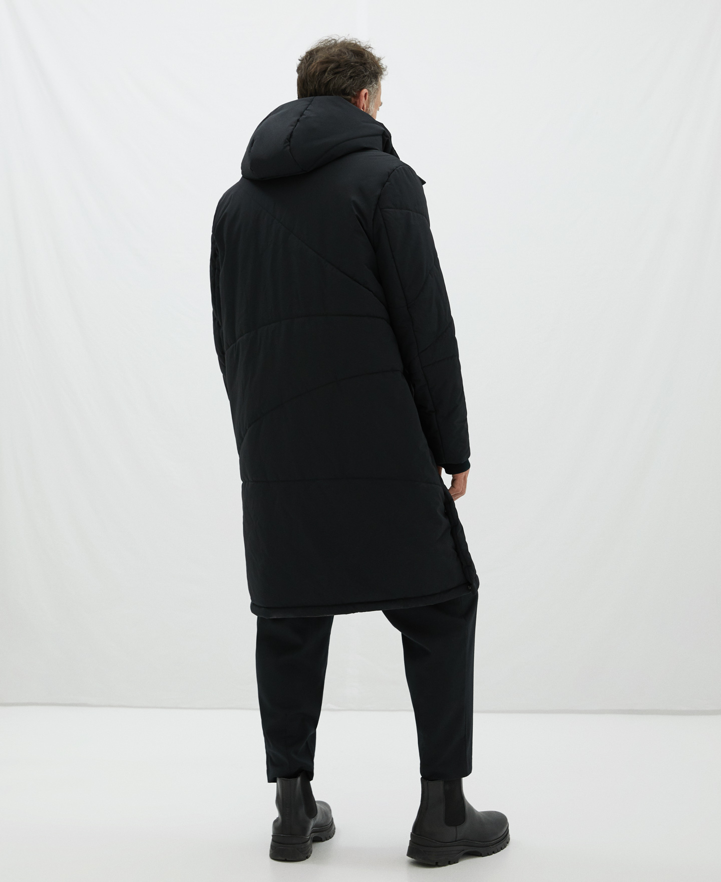 Long padded jacket stitching details image number 2