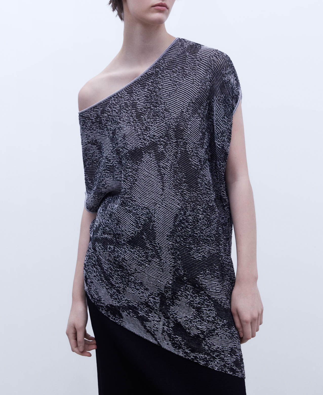 Unstructured jacquard sweater image number 0