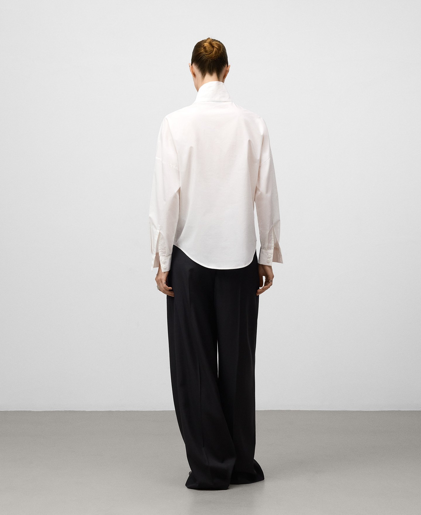 Camisa cuello tira algodón mujer image number 2