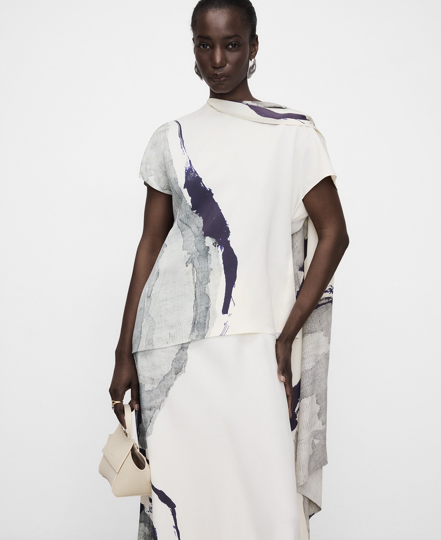 Falda midi estampada image number 3