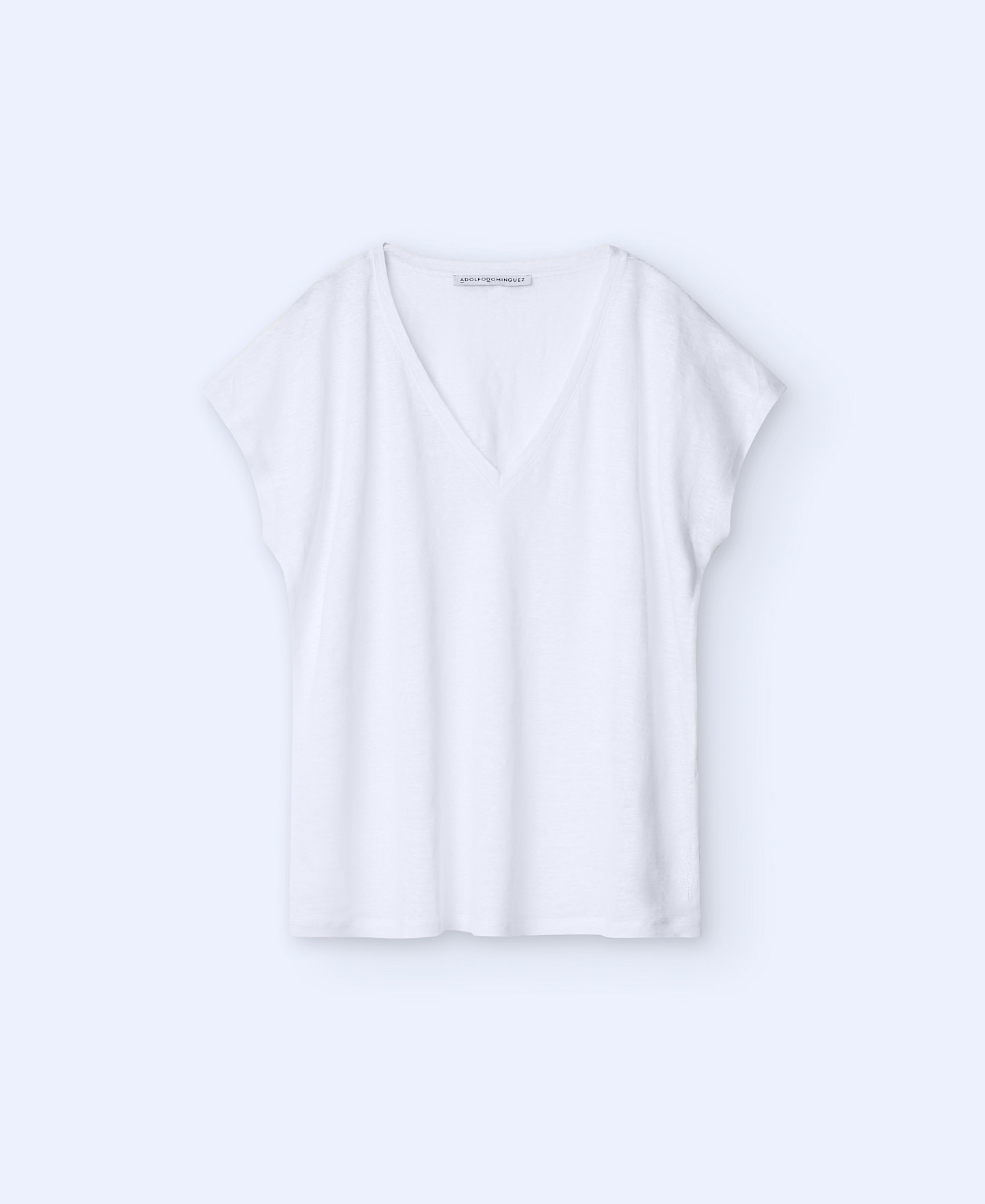 V-neckline linen T-shirt image number 4