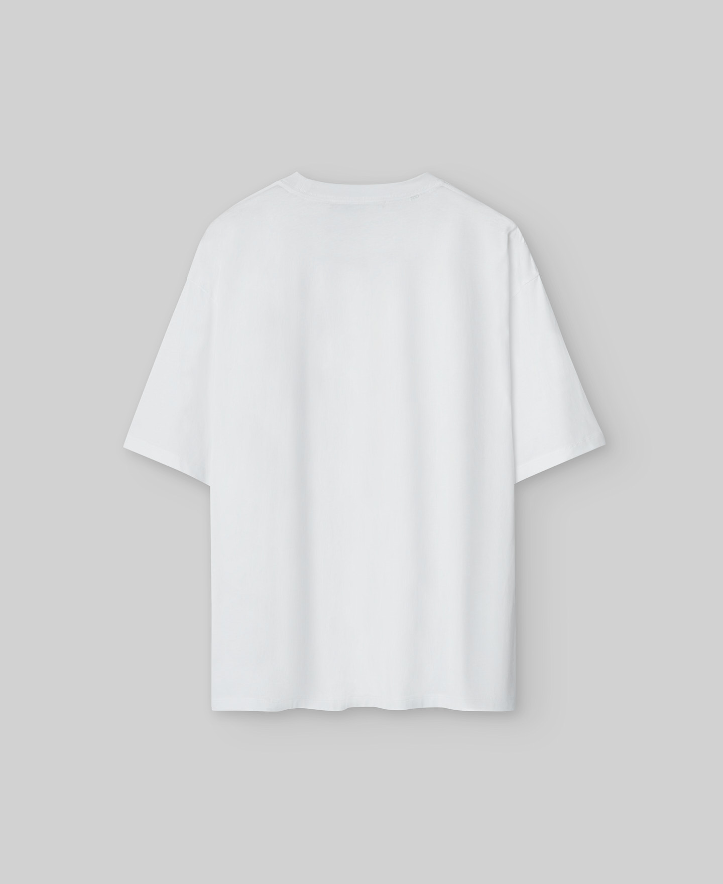 White T-shirt with contrasting logo man image number 5