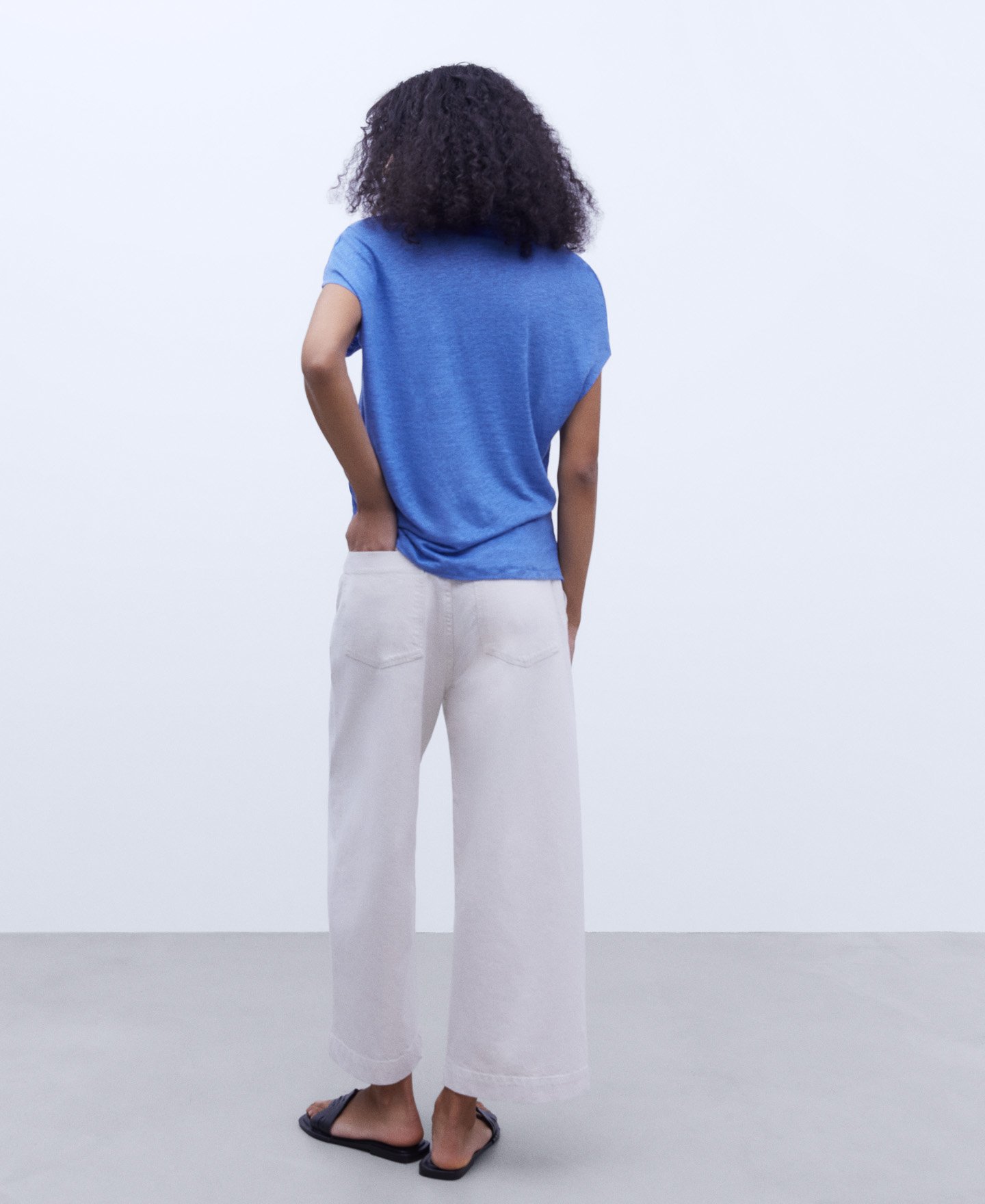 European linen polo shirt image number 2