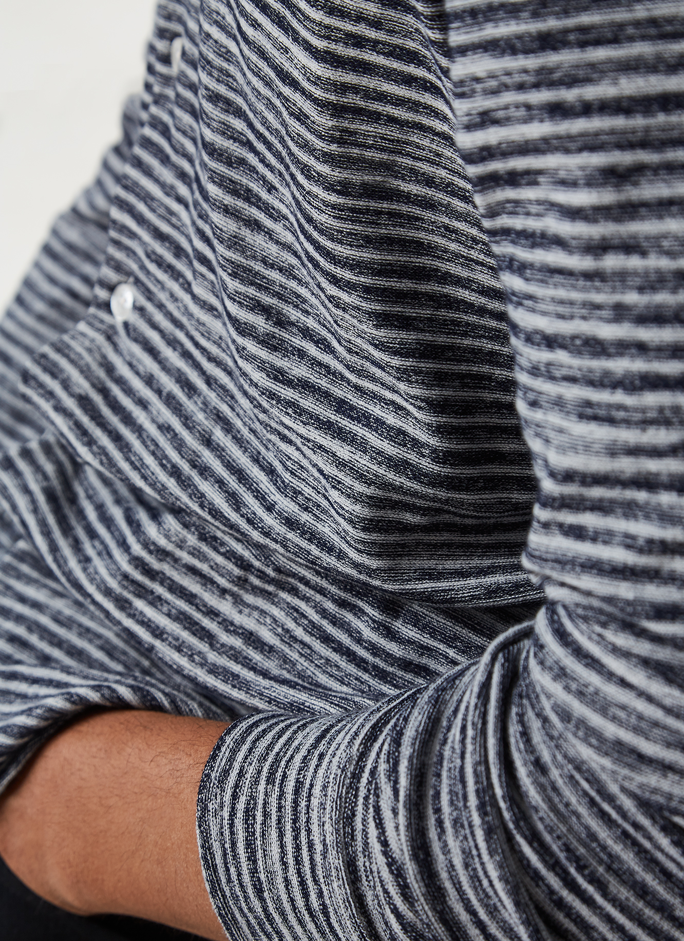 Camisa de rayas desdibujadas en punto image number 2