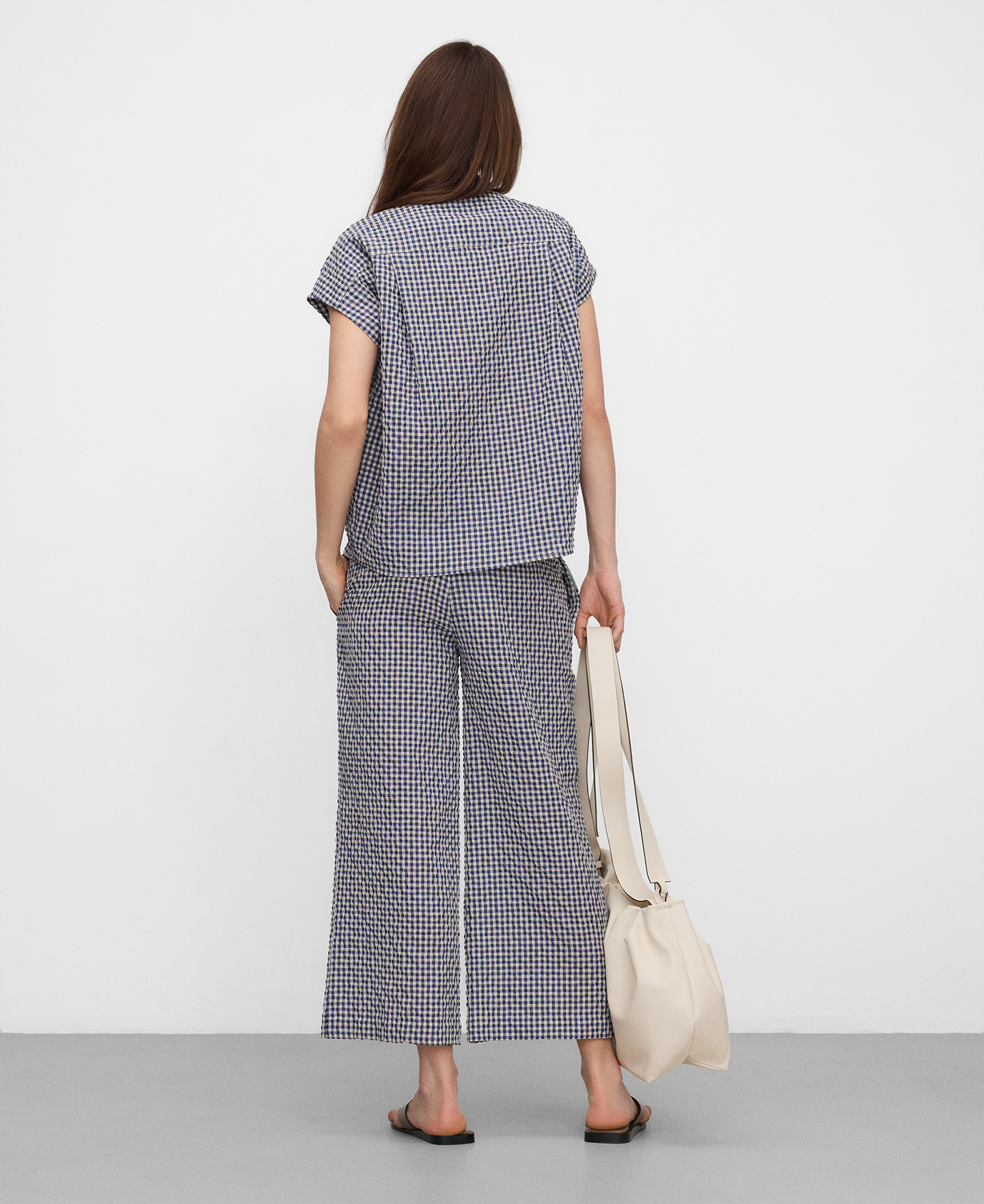 Gingham seersucker trousers image number 2