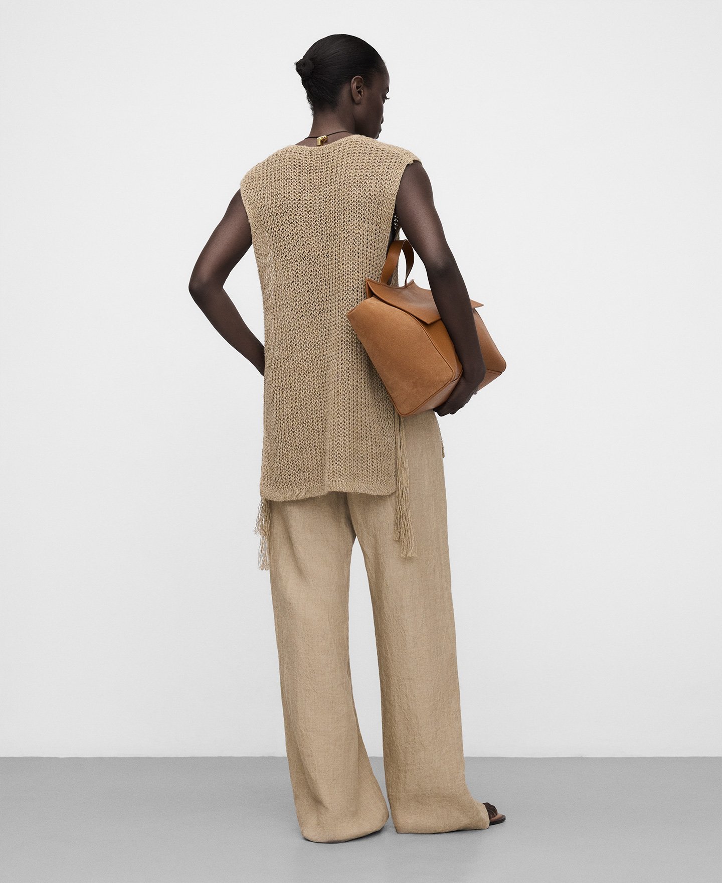 Rustic linen knit open vest image number 2