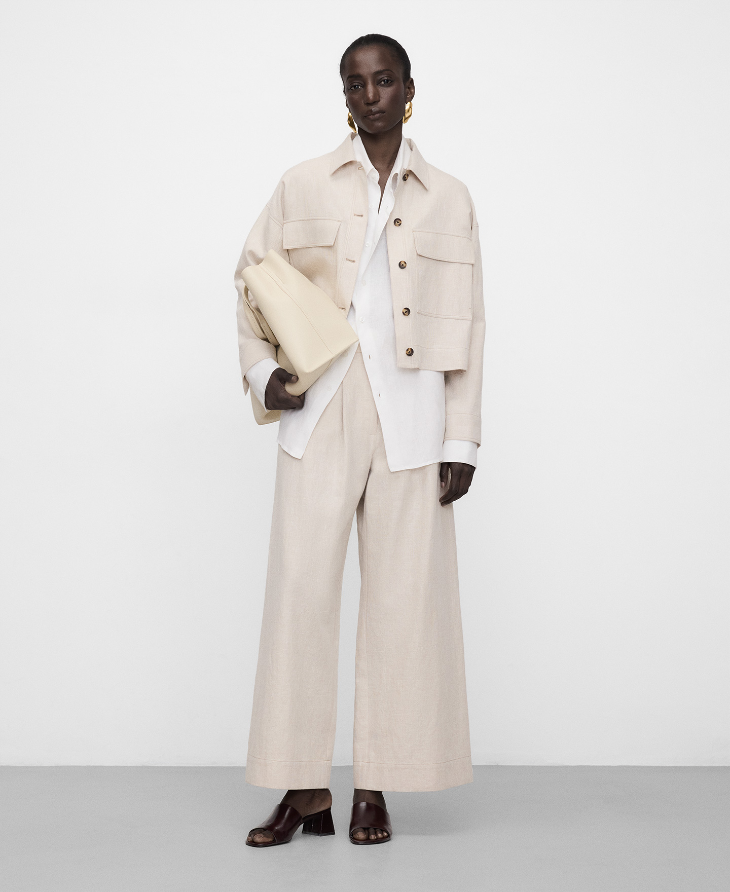 Double-pleated wide-leg trousers image number 1