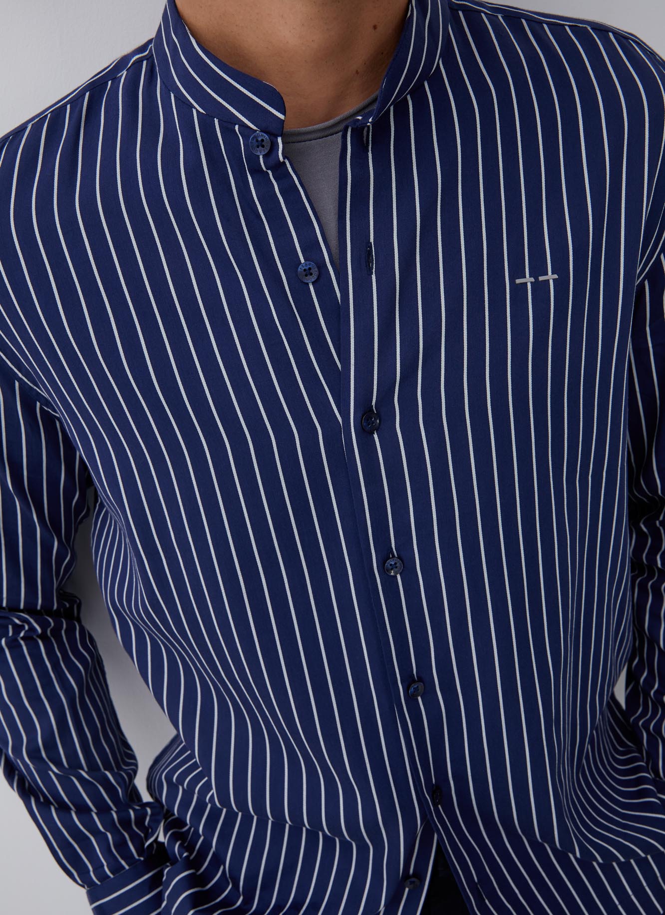 Striped shirt with mandarin collar image number 2