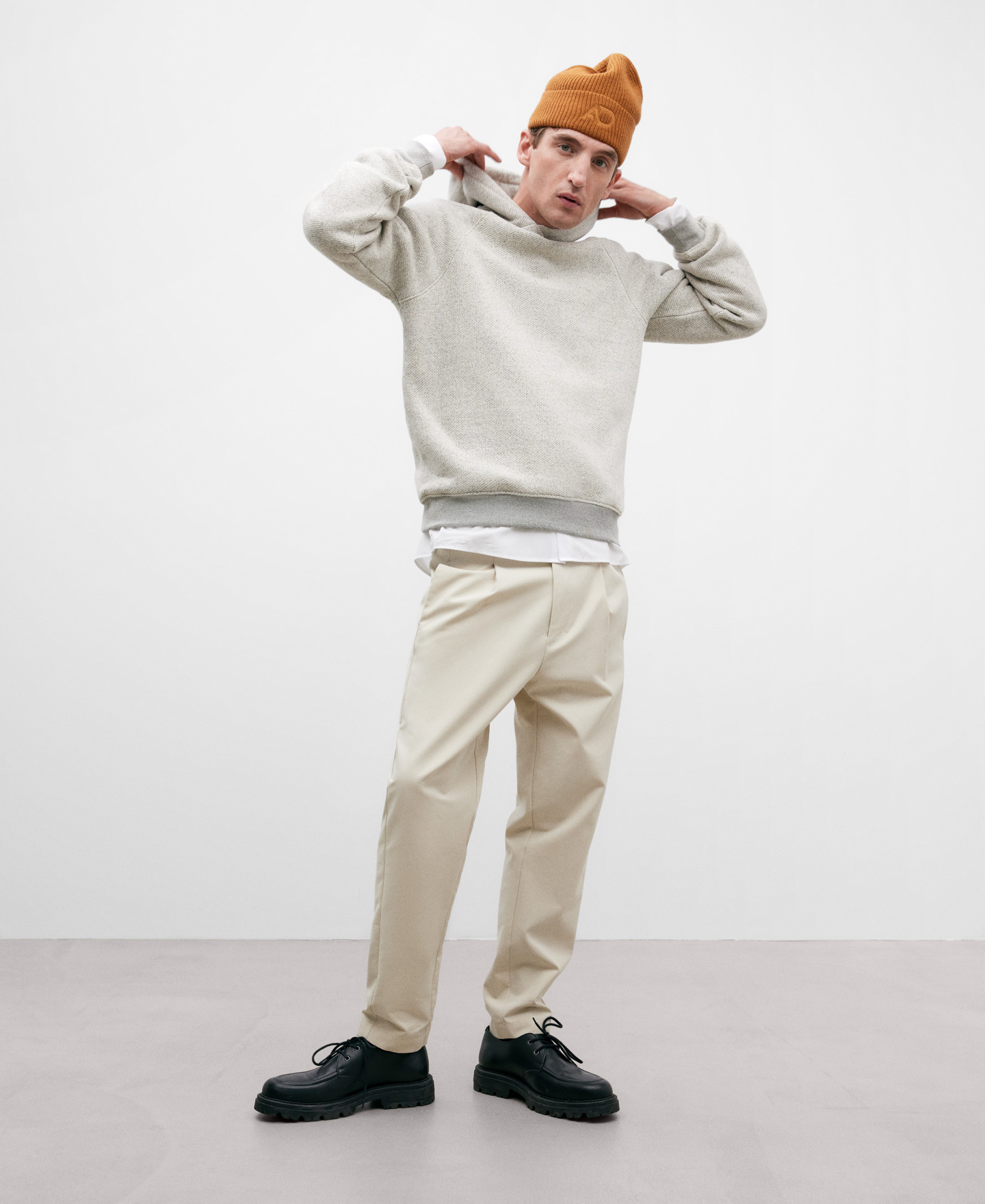 Ecru brown cotton sweatshirt for men image number 1
