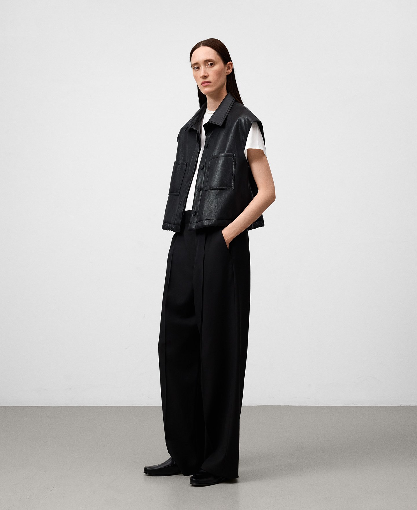 Leather-Non-Leather vest woman image number 1