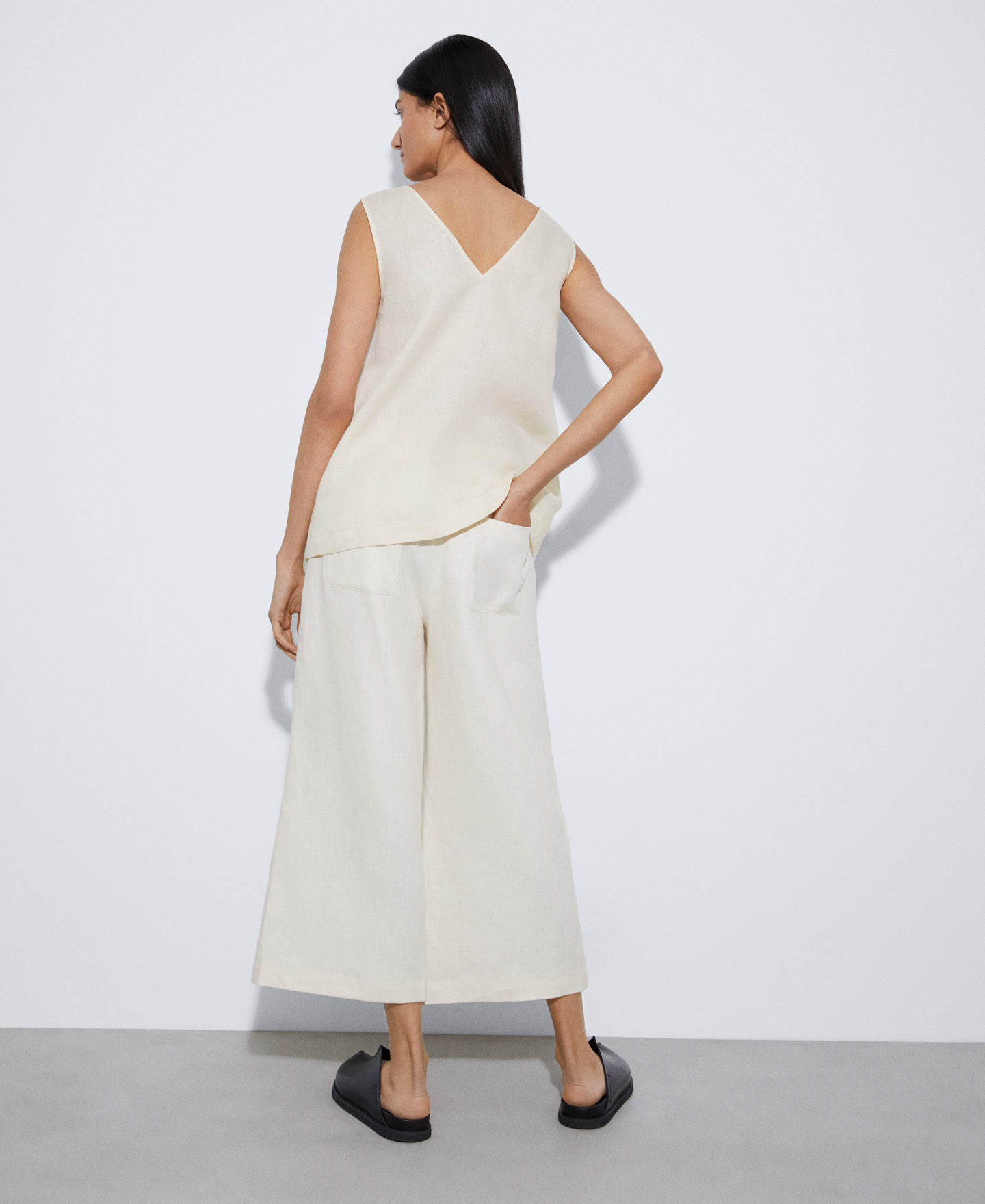 European responsible linen top image number 2