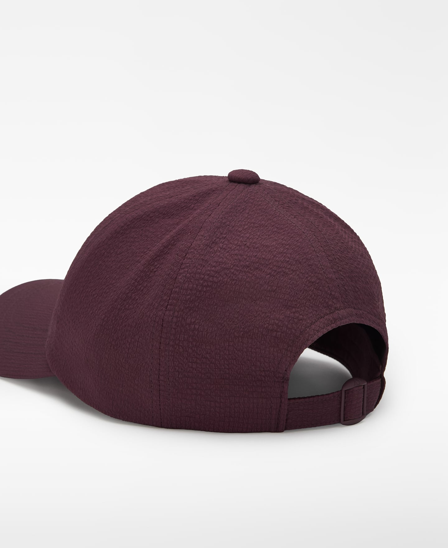 Casquette en tissu gaufr&eacute; avec logo brod&eacute; image number 2