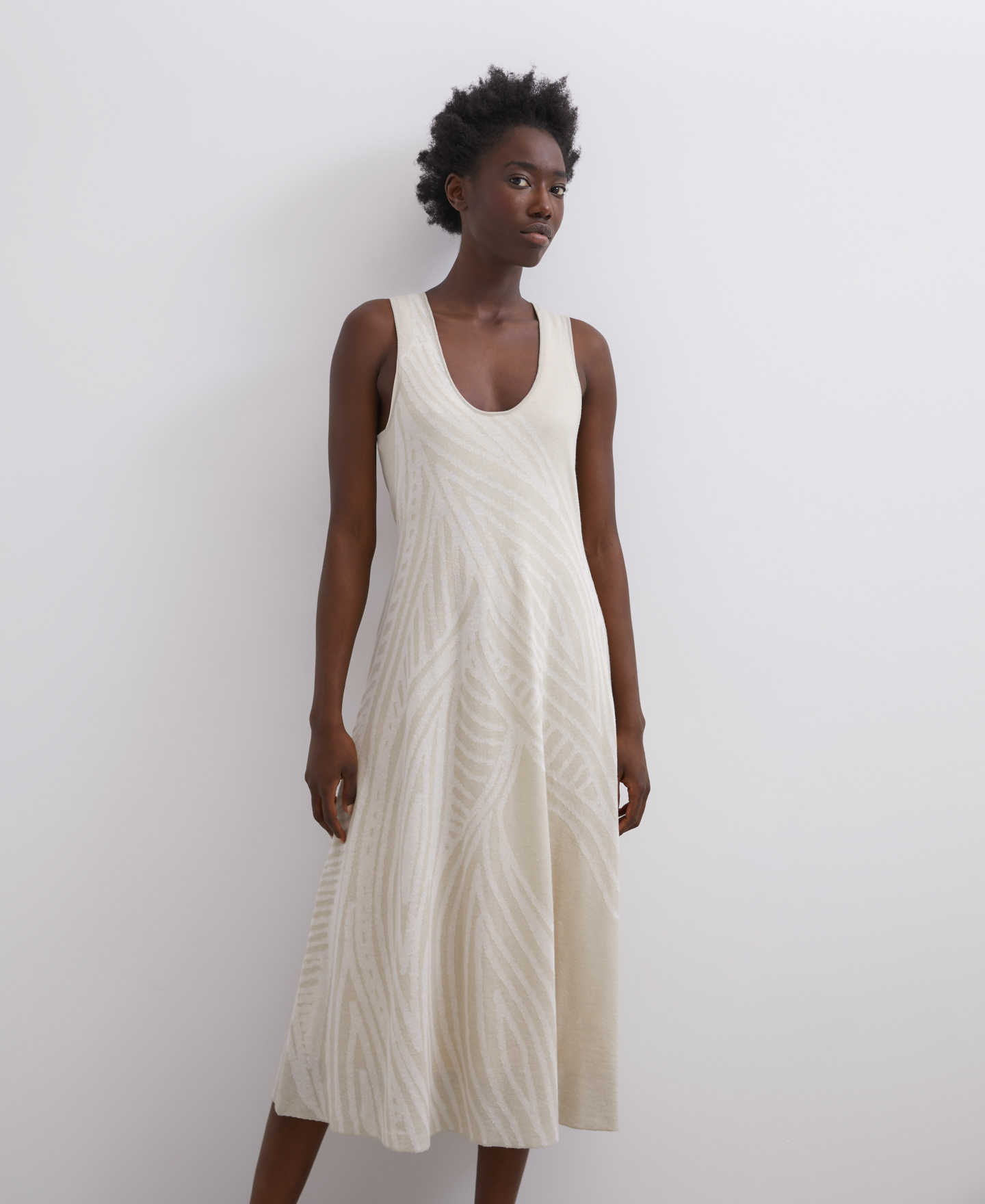 Two-colour jacquard dress image number 1