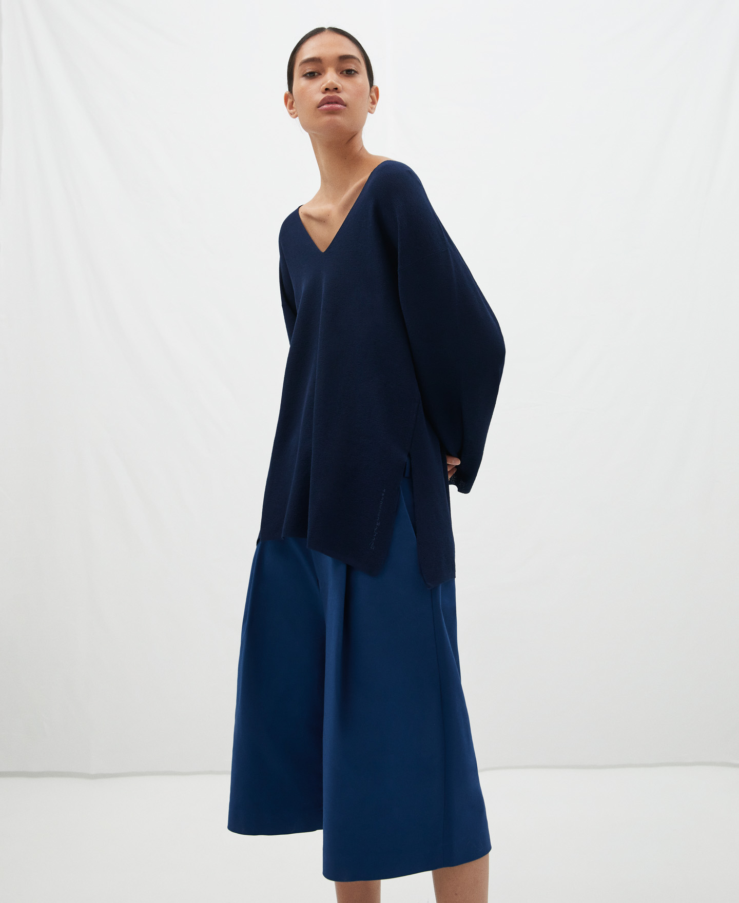V-neck viscose sweater image number 0