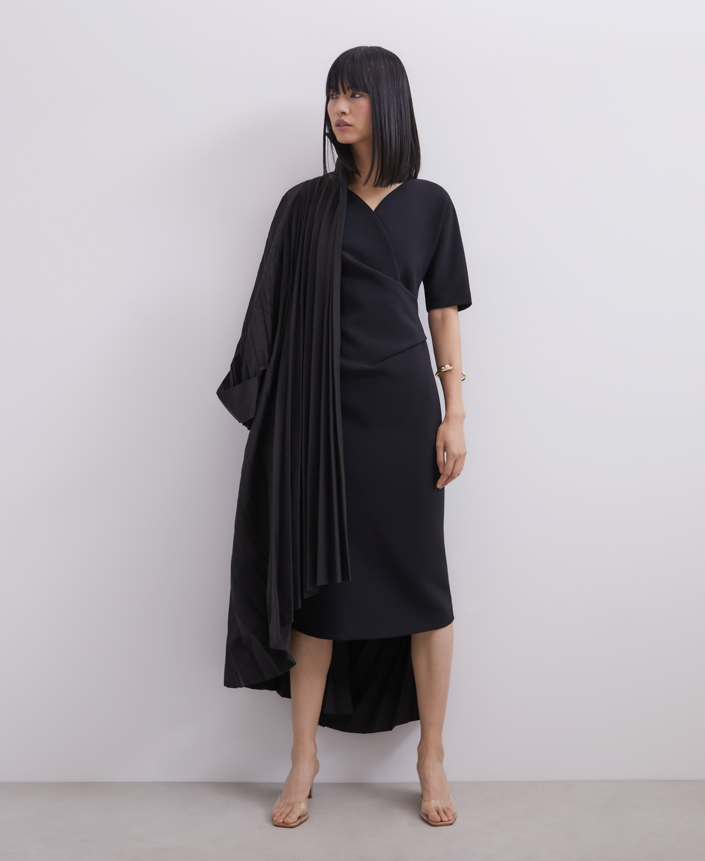 V-Neck dress image number 3