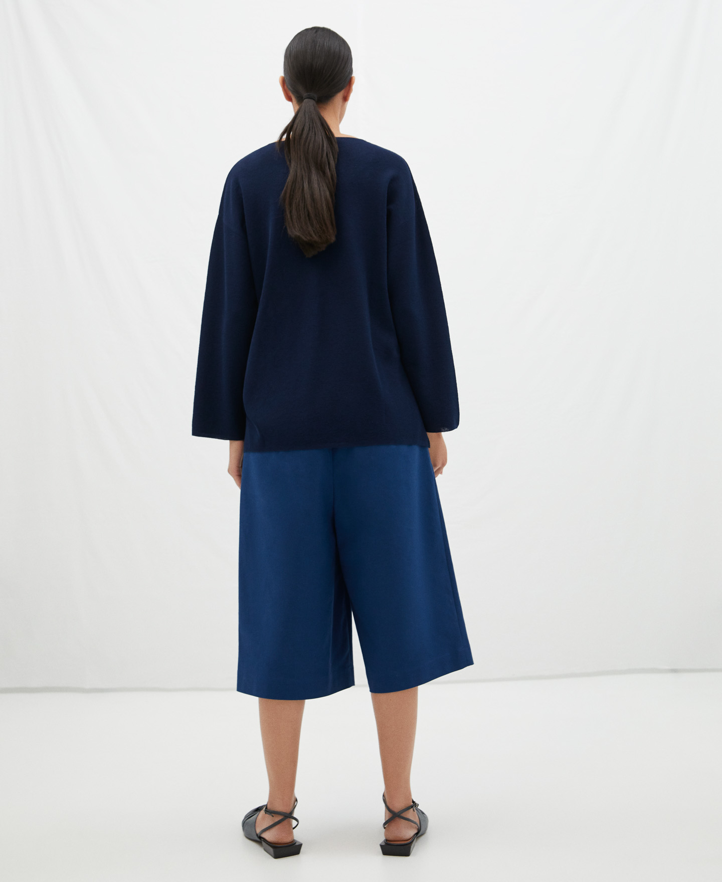 V-neck viscose sweater image number 2