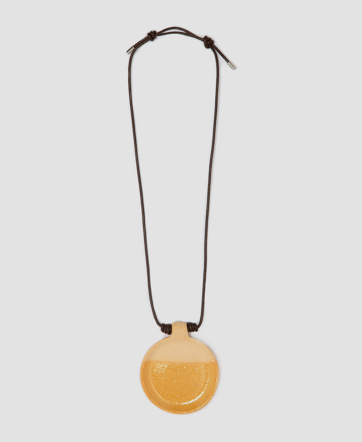 Niñodaguia round plate pendant image number 0
