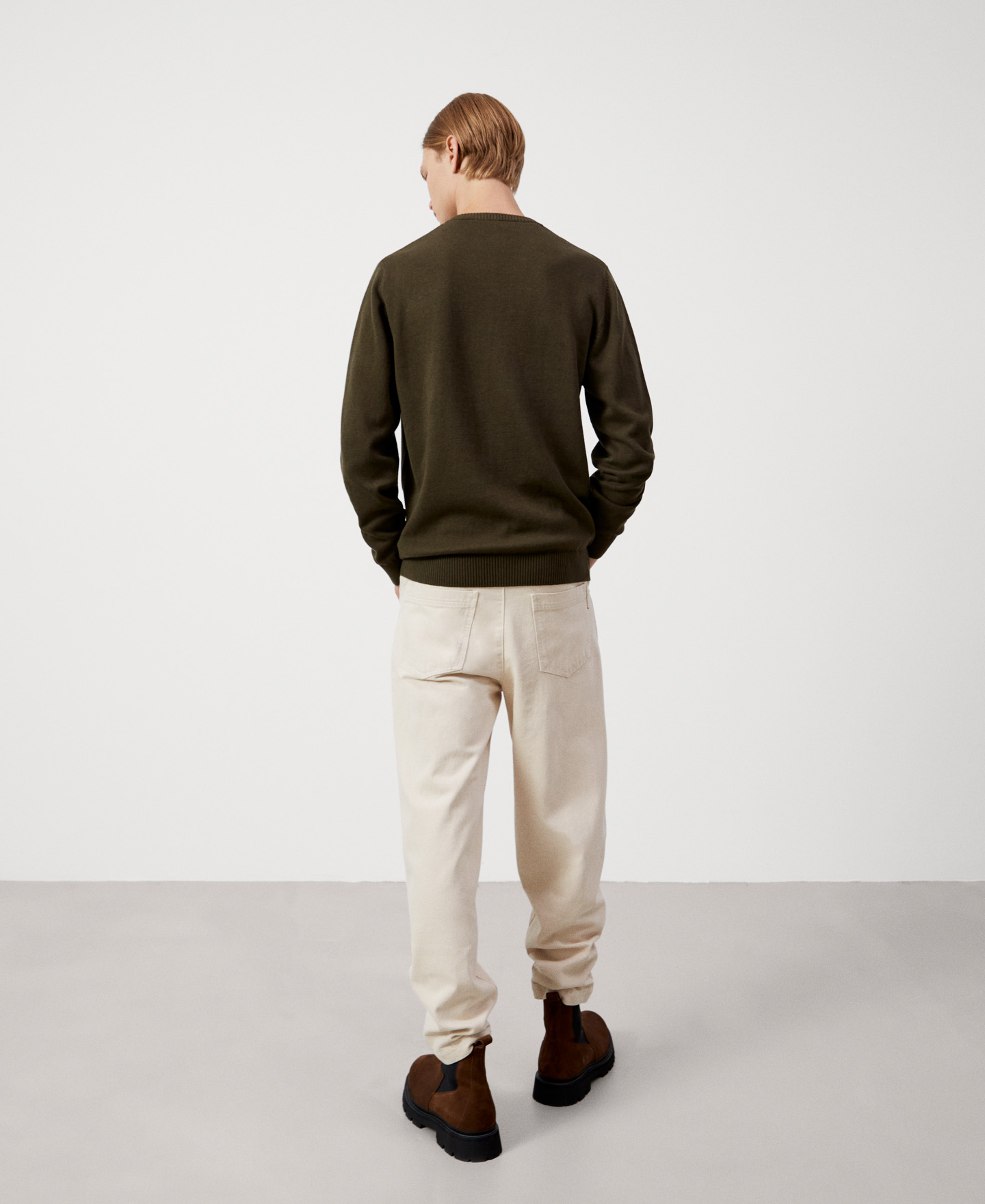 Cotton and wool V-neck sweater image number 2