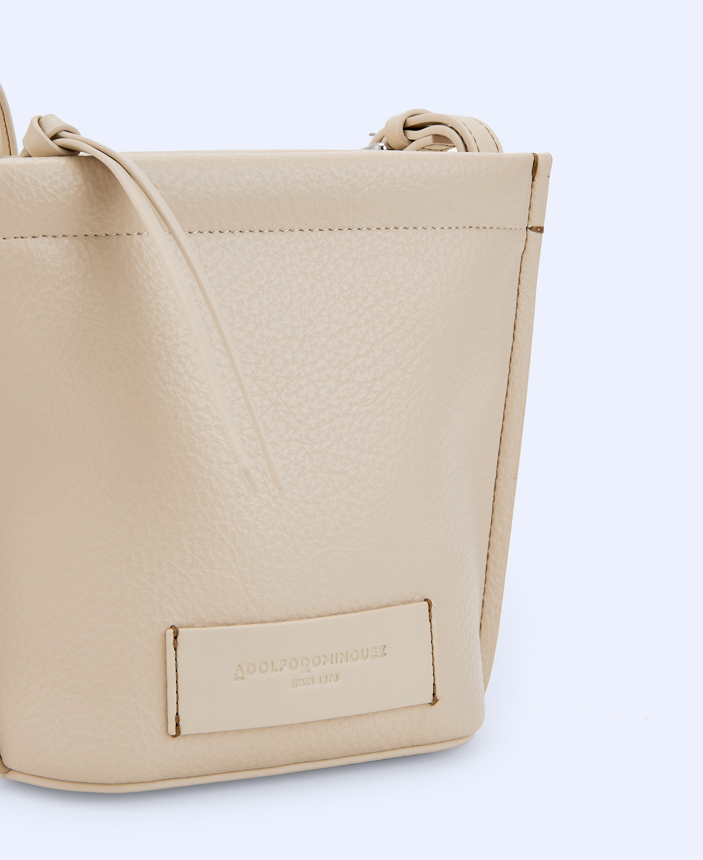 Grain textured small shoulder bag image number 2
