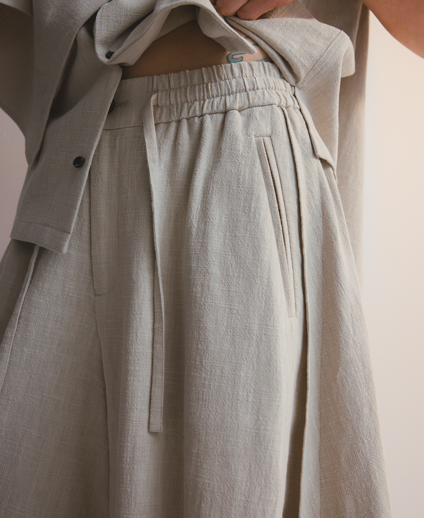 Jupe-culotte en ramie mélangée homme image number 3