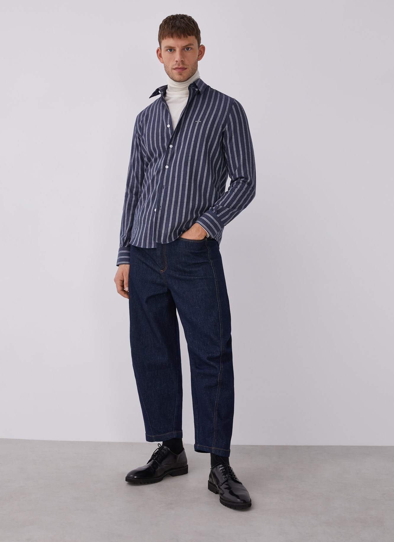 Double striped cotton shirt image number 5