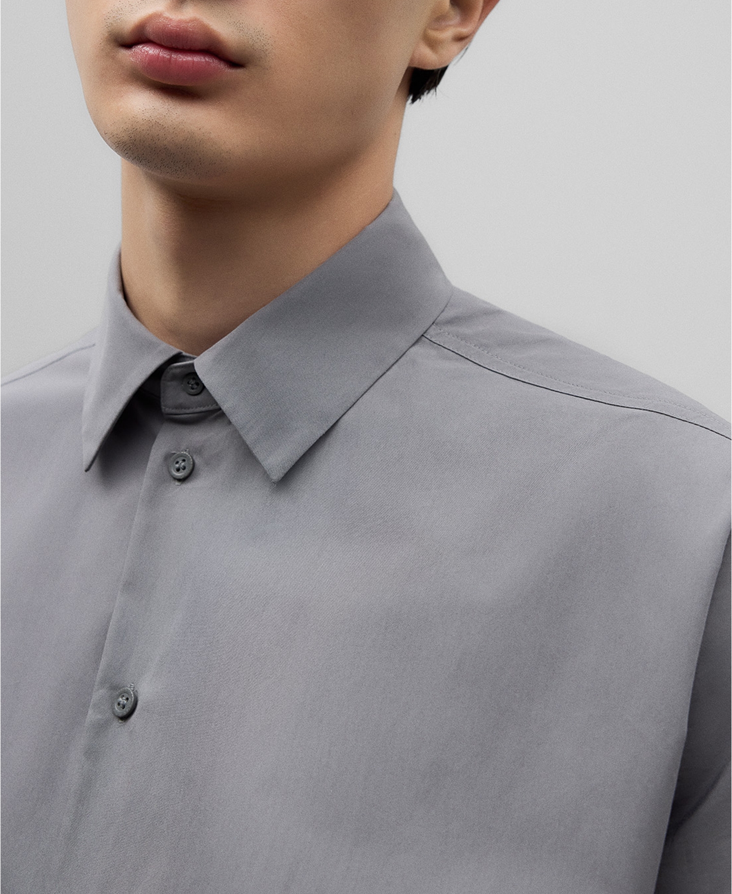 Charcoal grey shirt man image number 3