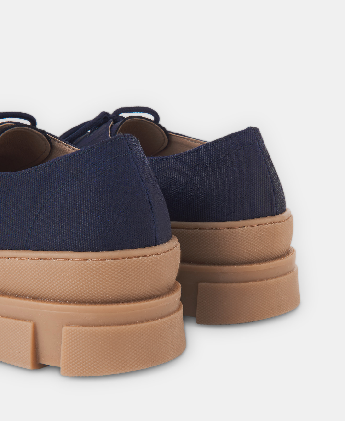 Rubber-soled canvas shoe image number 2